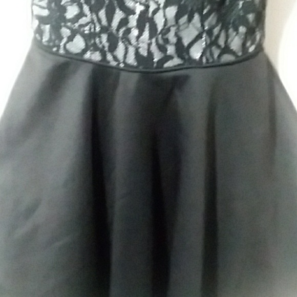 Prom / Homecoming Dress - Picture 3 of 4